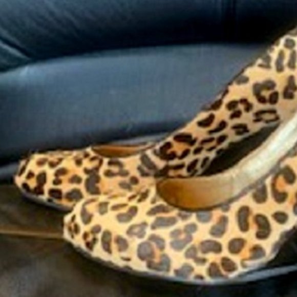 Adrienne Vittadini Women's Wedge Pump Shoes Leopard Print Slip On Sz: 7M - Picture 3 of 8